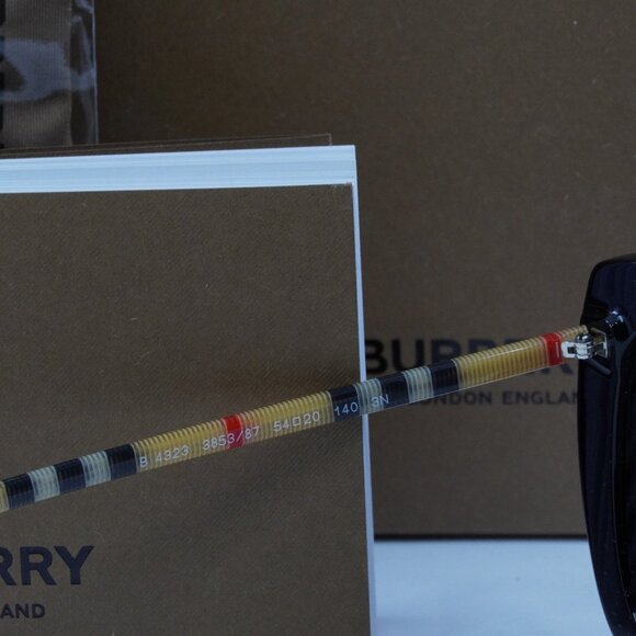 Final Price! Burberry Caroll BE4323 385387 Sunglasses - Picture 7 of 9